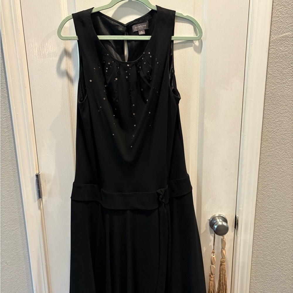 Elegant Black Sleeveless Dress